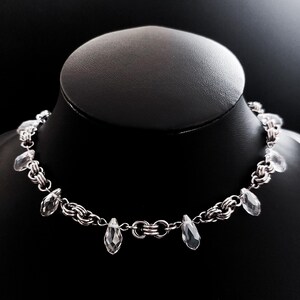 Chainmail choker necklace with droplet pearls | Adjustable | Stainless steel | Silver-colored | Handmade