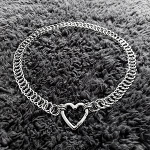 Half-persian chainmail necklace with heart closure | Stainless steel | Silver-colored | Handmade