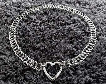 Half-persian chainmail necklace with heart closure | Stainless steel | Silver-colored | Handmade