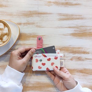 Handgemachte Herz Geldbörse - 4-Slot-Kartenhalter mit Schlüsselring - umweltfreundlich, schlank, stilvolles Valentinstag Geschenk für Sie / Ihn, einzigartig & praktisch