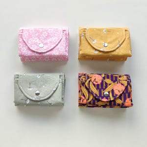 Handmade Foldable Wallet – Minimalist, Snap Card & Coin Holder, Floral Cotton Bifold, Compact Purse, Gift for Mom, Women, Her