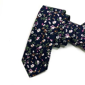 Navy Blue Wild flower Necktie, Marine Floral Tie, Green and White Rust wedding tie, Burnt orange floral tie, Pocket square , Suspenders