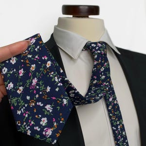 Navy Blue Wild flower tie, Marine Floral Tie, Green and White Rust wedding tie, Burnt orange floral tie, Pocket square , Suspenders