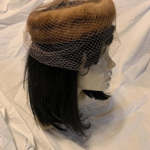 Mink Fur & netting fancy hat Vintage sheek 7” very clean!