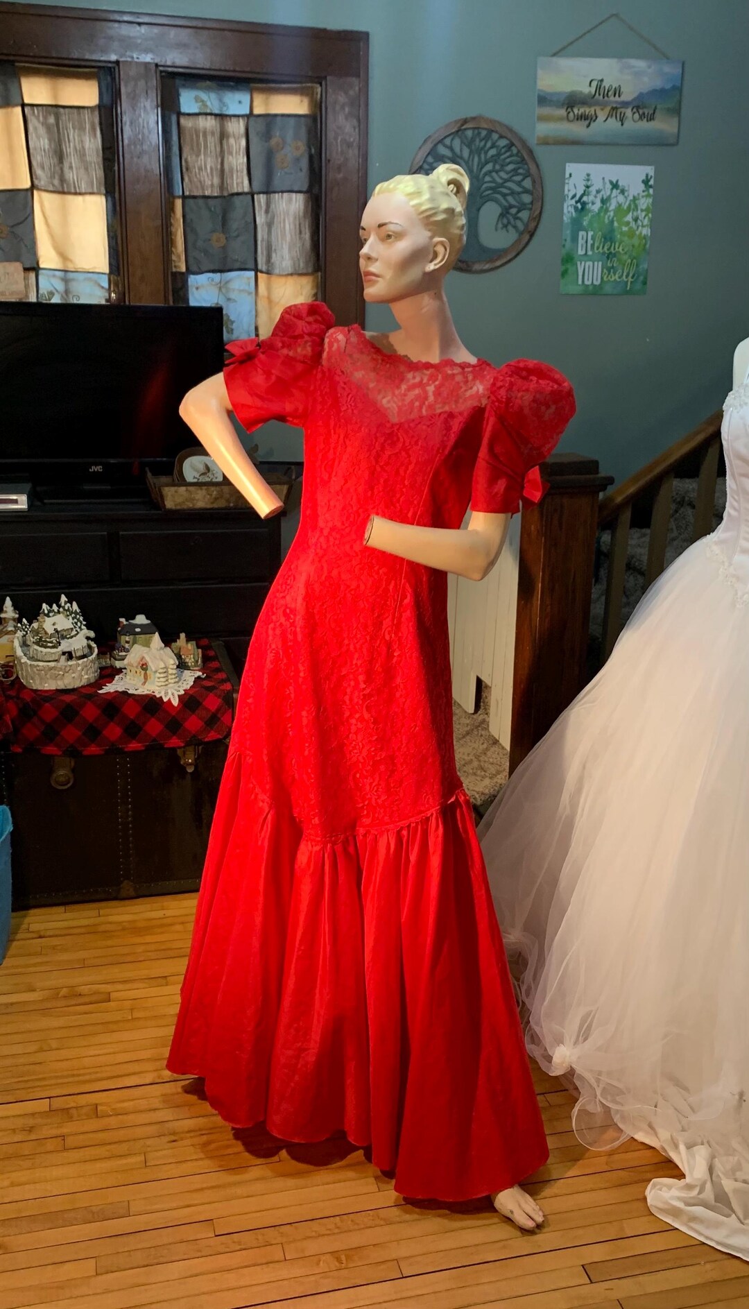 Vintage Ball Gown V Neckline Red Homecoming Dress Ruffles Layers Birthday Outfits