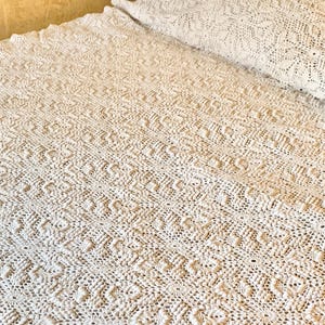 French Country Crochet Bed Spread blanket VTG Handmade cotton off white  cottage core  queen /king sz 83” x 112”