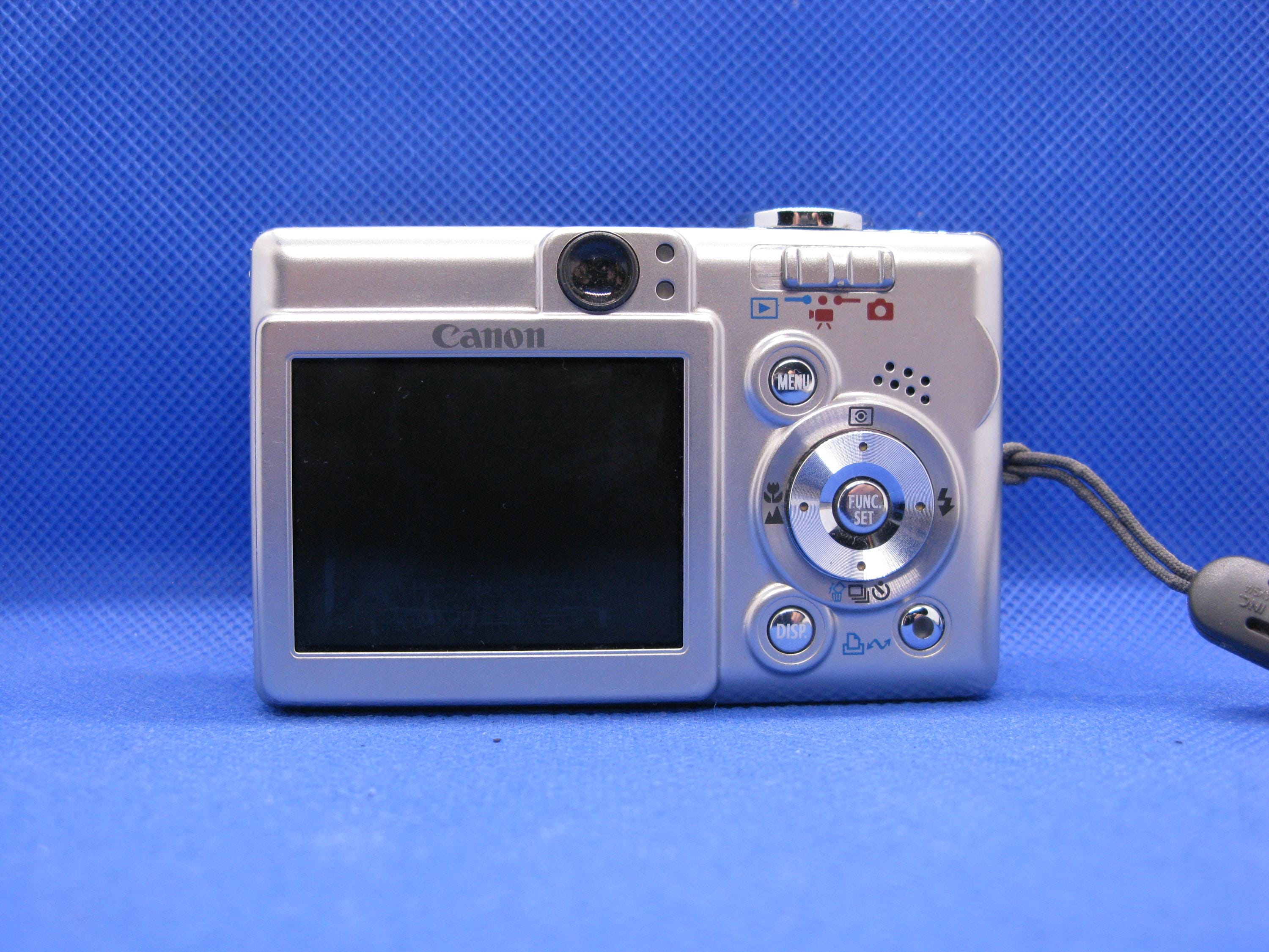 Vintage Retro Canon Digital IXUS 40 Powershot SD300 Digital ELPH