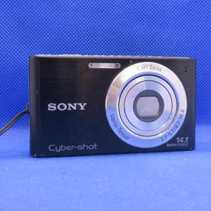 Vintage retro Sony Cyber shot DSC-W320 14.1 MP digital top camera point shoot camera digital compact Christmas gift y2k 2000s