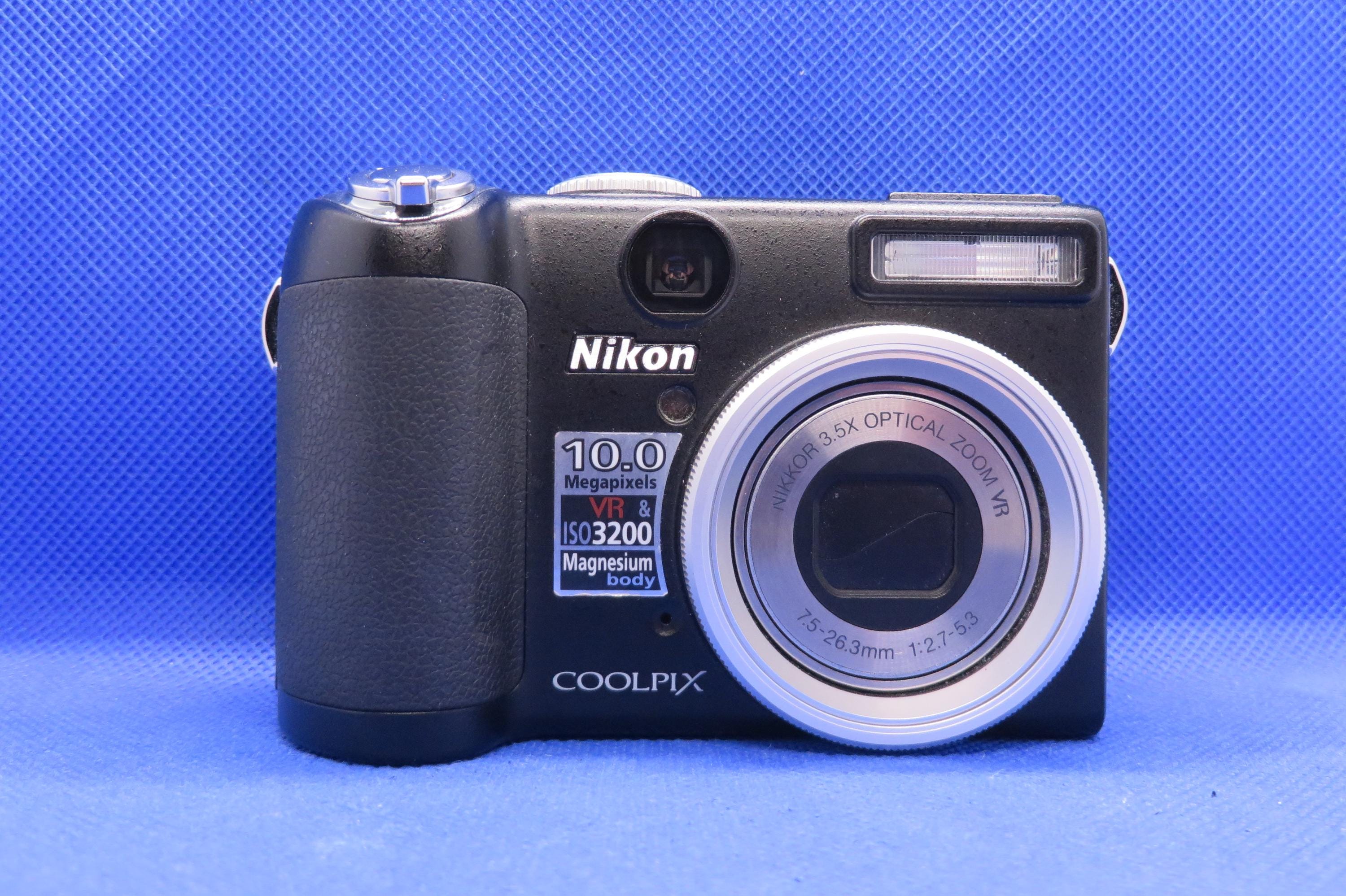 ヴィンテージ Nikon Coolpix P5000、10MP デジタルカメラ 