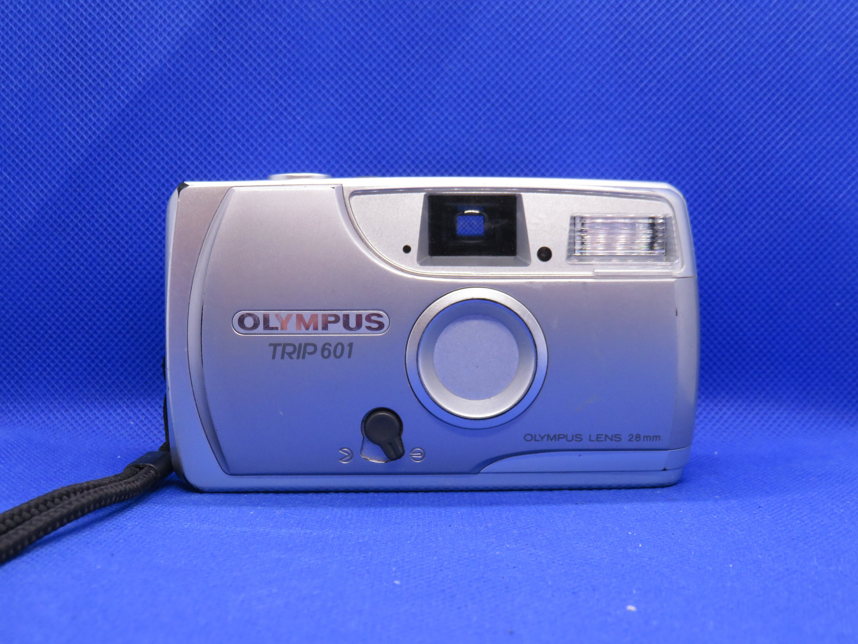 ヴィンテージ オリンパス Trip 601、35 mm ポイント＆シュート