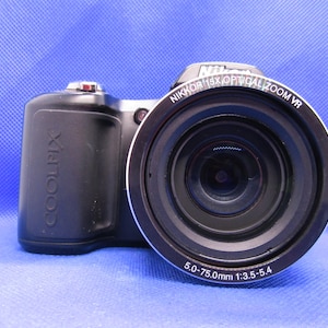 Vintage Y2K Nikon coolpix L100 10.0 MP digital camera point shoot camera compact camera Christmas gift y2k 2000s digicam nikon