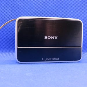 Vintage Sony Cyber shot DSC-T2 8.1 MP Black digital top camera point shoot camera digital compact Christmas gift y2k 2000s