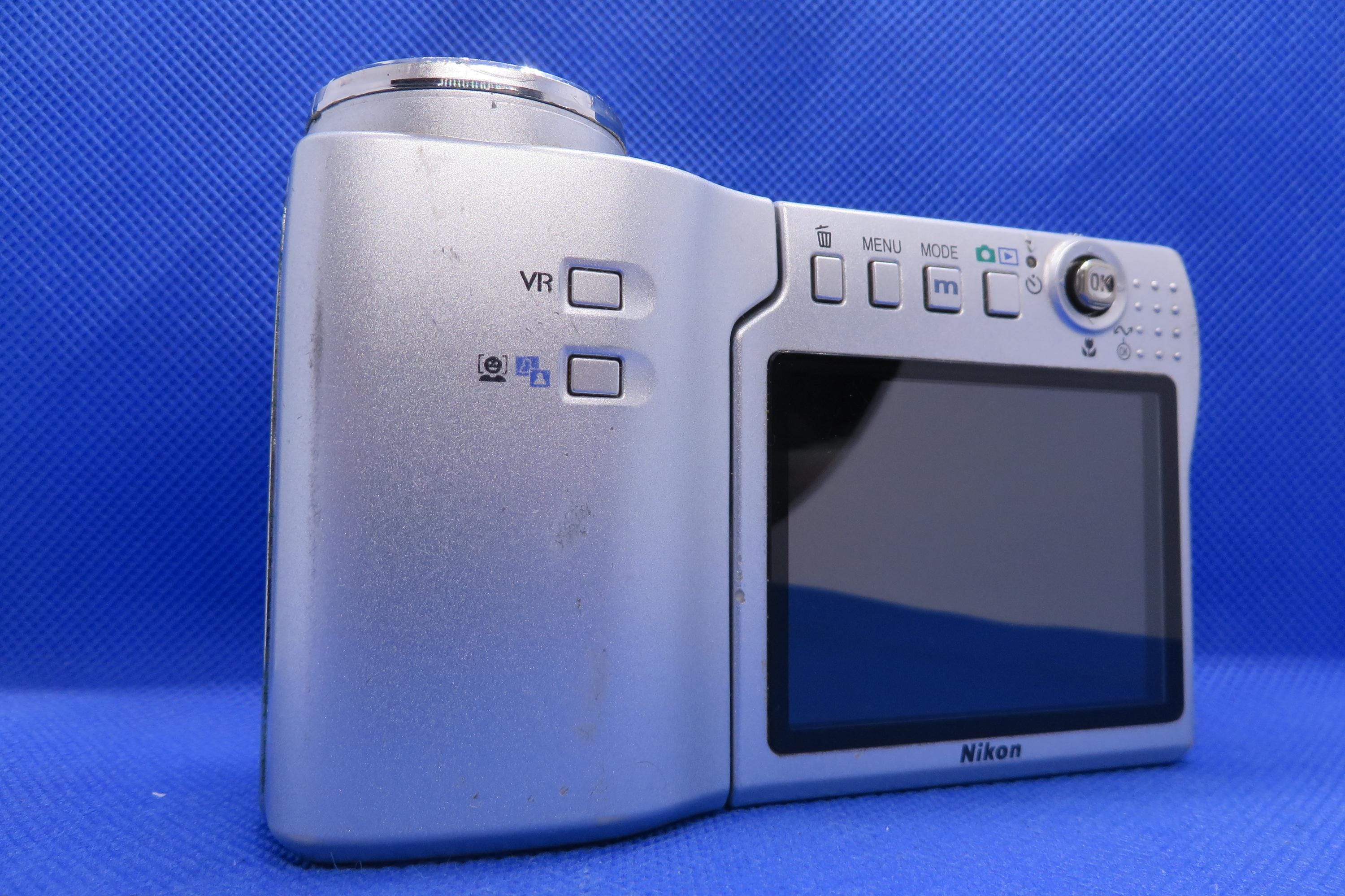 Nikon Coolpix S10 VR Digital Camera, 6.0 MP, Y2K Point & Shoot - Etsy