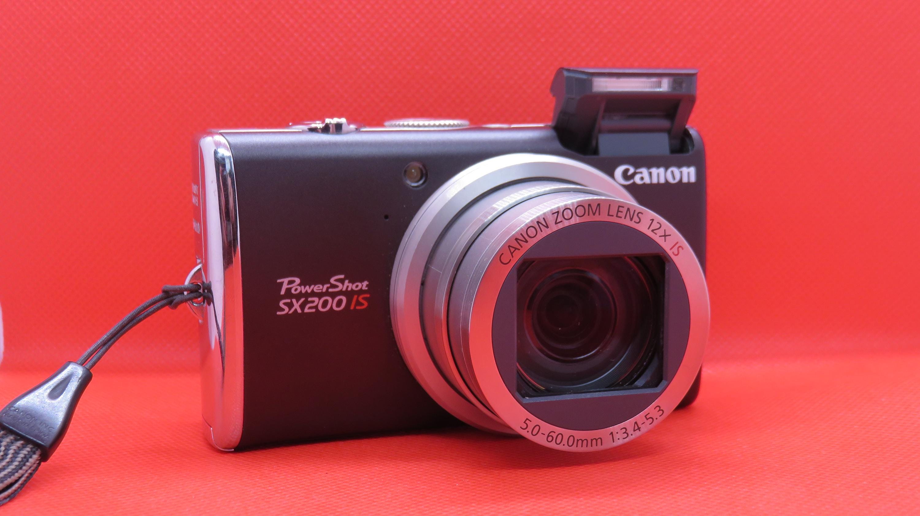Amazon.com : Canon PowerShot SX200IS 12.1 MP Digital Camera