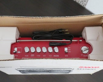 Vintage Retro Sanyo M1740H Radio Cassette Recorder AC/DC Player Vintage Retro Sanyo M1740H Radio Cassette Recorder AC/DC Player