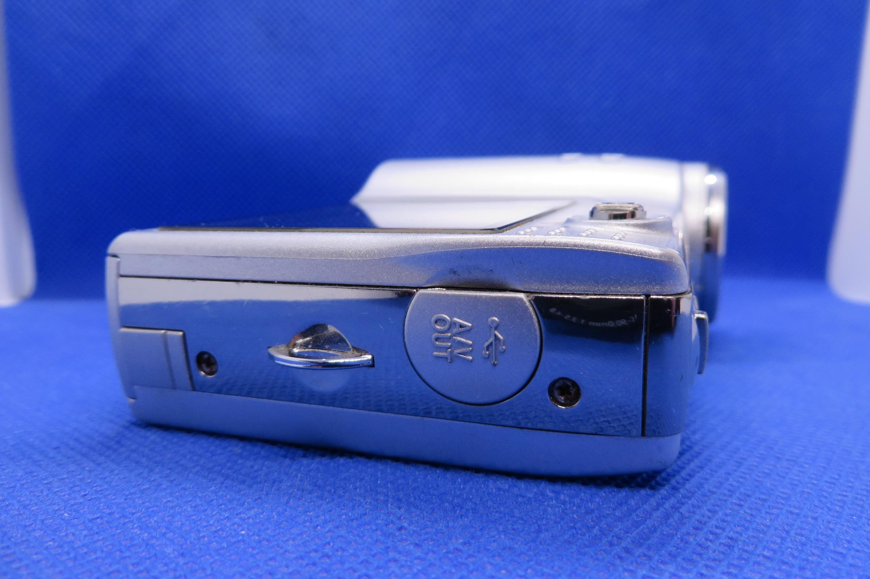 Nikon Coolpix S10 VR Digital Camera, 6.0 MP, Y2K Point & Shoot - Etsy