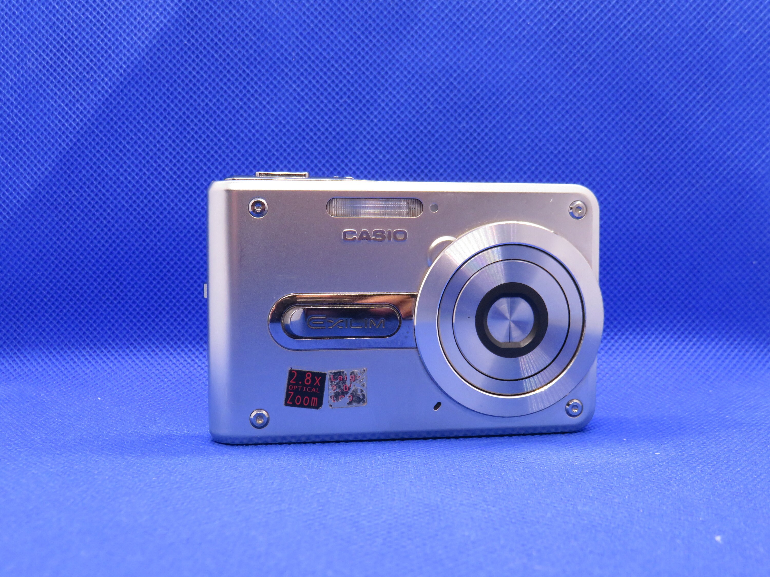 Vintage Retro Casio Exilim EX-S100 3.2 MP Digital Top Camera
