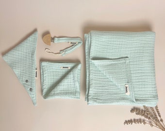 Newborn gift box, baby accessories, muslin 4-piece