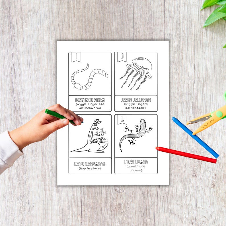 Pu&ograve; includere: Foglio di attivit&agrave; stampabile in bianco e nero con quattro illustrazioni di animali e i loro nomi. Gli animali sono un verme, una medusa, un canguro e una lucertola. Ogni animale ha una lettera e un'attivit&agrave; di movimento associata.
