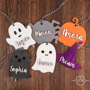 Custom Halloween Boo Basket Tags, Personalized Wooden Name Tags, Trick or Treat Bucket Tag, Cute Witch Hat Ghost Bat Pumpkin Spider Decor