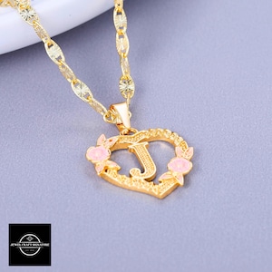 Collar con colgante de inicial de flor de corazón personalizado, collar de oro de 18 quilates con letra personalizada y cadena Figaro, regalos únicos para mujeres, esposas y mamás