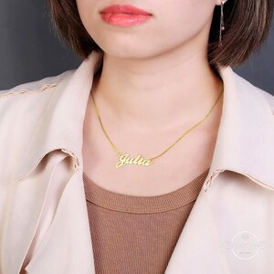 Collar con nombre personalizado, chapado en oro de 18 quilates, colgante con nombre personalizado, regalo delicado para ella, mamá, esposa, mujer y el Día de la Madre.