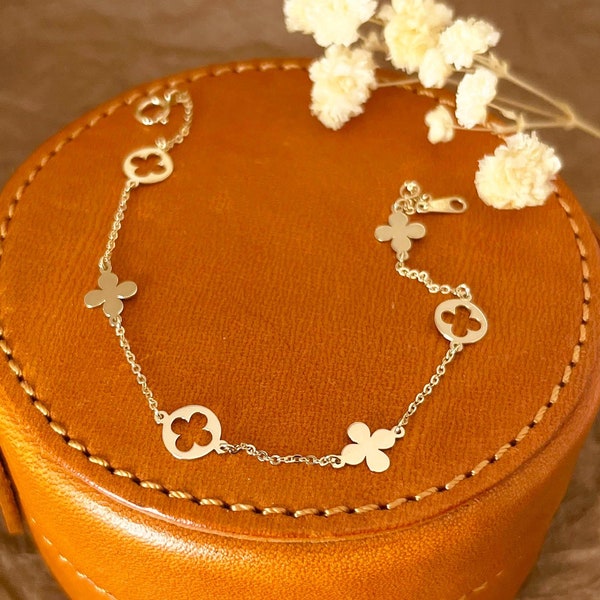 14K massief gouden sierlijke bloem bedelarmband, 14K geelgouden kleine bloemen charmes kabelketting armband, gouden klaver armband, cadeau voor haar