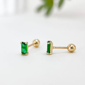 Pendientes de oro macizo de 14 quilates con esmeraldas, cierre de rosca, delicados pendientes para cartílago, con piedras preciosas verdes, regalo de joyería para ella.