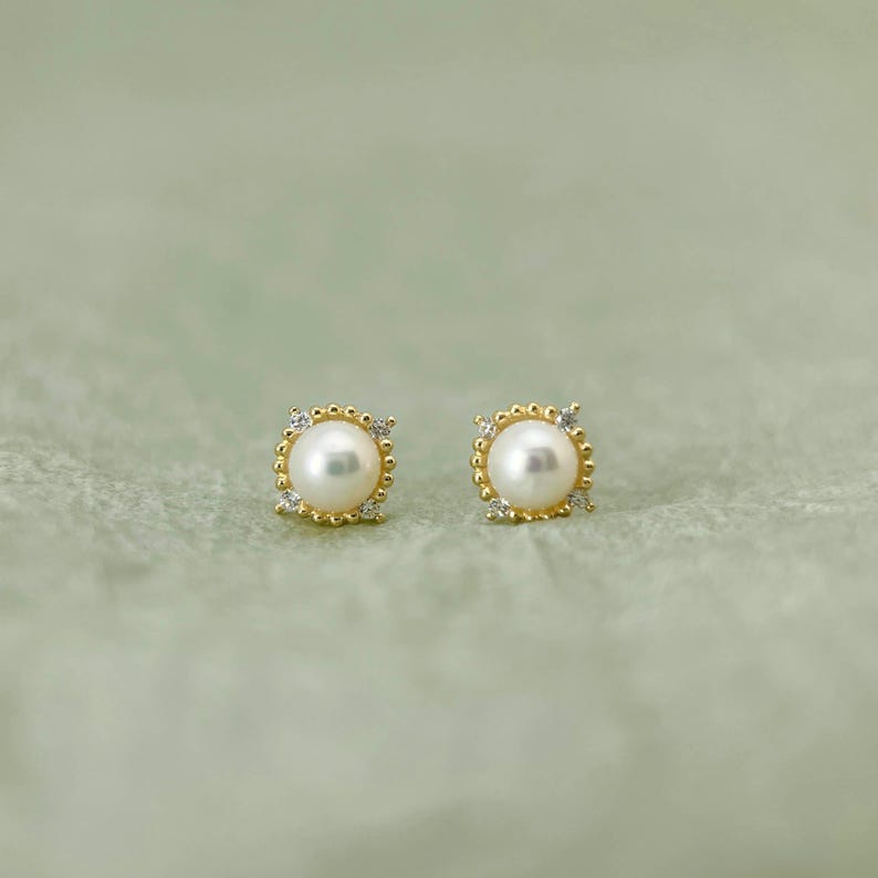 9k solid gold natural white pearl stud earrings, dainty small pearl earrings, Christmas gift for her