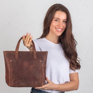 Handgemachte Mini-Einkaufstasche aus Leder für Damen in Cognac mit Außentasche - Stilvolles & praktisches Accessoire für jeden Tag