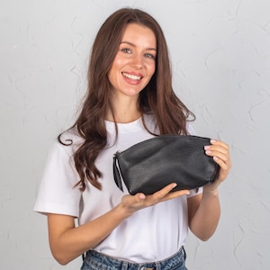 Borsa per il trucco unisex minimalista in pelle – realizzata a mano con cura / pratico organizer per bellezza e viaggi
