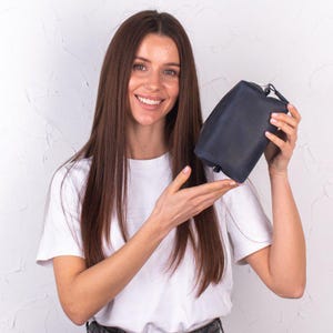 Vielseitige Reißverschlusstasche aus Leder in verschiedenen Farben - Stilvoll, langlebig und perfekt für unterwegs