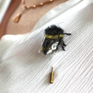 Brooch, bumblebee, pin, bag accessory, needle felting, jacket accessory, handmade gift, nature lover gift