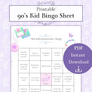 Puede incluir: Hoja de bingo imprimible para niños de los 90 con un fondo floral morado y blanco. La tarjeta de bingo presenta casillas temáticas de los 90 como "Dibujos animados de los sábados por la mañana" y "Funeral Tamagotchi". Un círculo morado con "Descarga instantánea PDF" a la derecha.