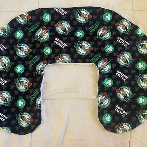 Boston Celtics Baby - Poszewka na poduszkę do karmienia, baby shower, prezent koszykówka, nba, Boston Baby