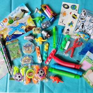 Ready Made Kids Pass the Parcel Party Game Boys Girls Paint Craft ...