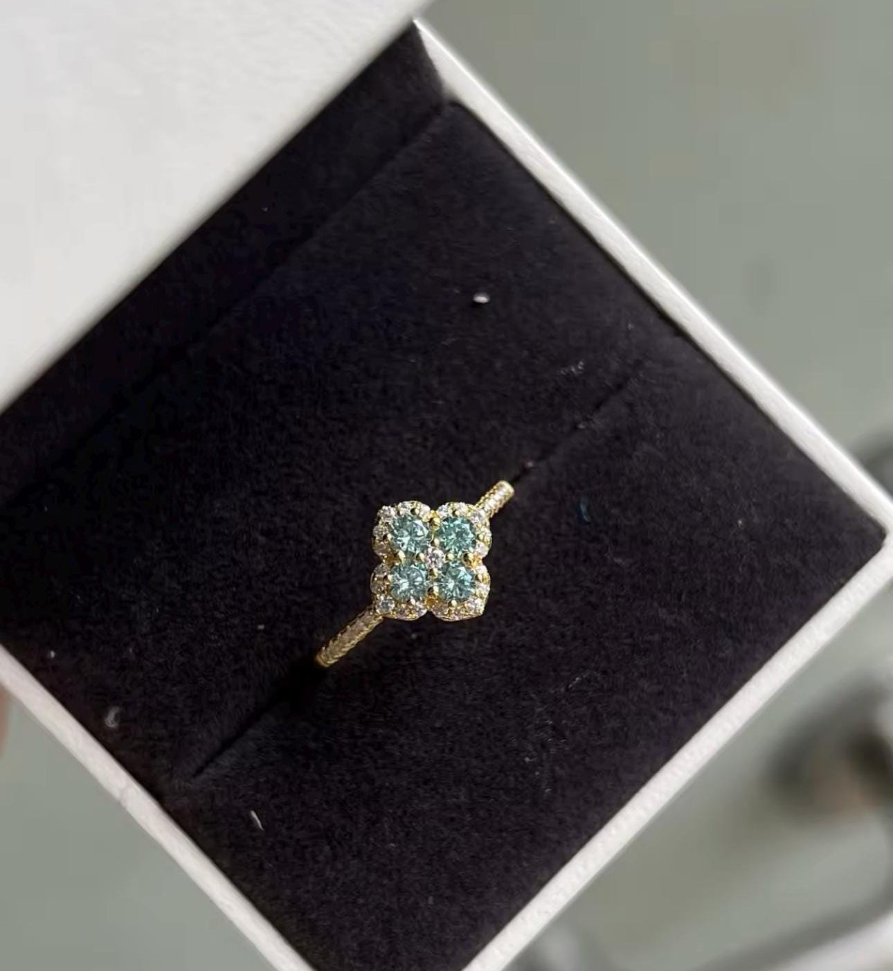 【Moissanite】Clover ring ÉCLATrou jewelry Moissanite Clover Ring: 18K White Gold Plated Sterling