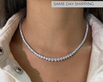 Riviera Three prong Moissanite Graduated Tennis Necklace, rivera fine tennis necklace, diamond tennis necklace. 3 claws gradient necklace
