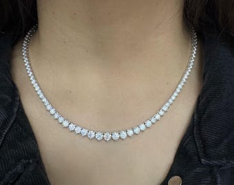 Riviera Three prong Moissanite Graduated Tennis Necklace, rivera fine tennis necklace, diamond tennis necklace. 3 claws gradient necklace