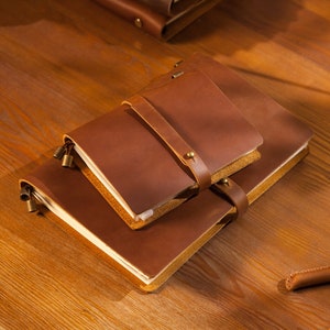 Gepersonaliseerde lederen dagboek, schetsboek, lederen notitieboekje, handgemaakt dagboek, cadeau voor moeder, cadeau voor vader Afstudeercadeau