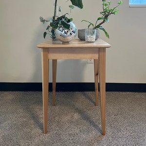 Shaker Style End Table zdjęcie 5