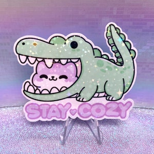 Sticker holographique en vinyle - chat alligator rester confortable - kawaii mignon esthétique pastel papeterie Stickers ordinateur portable irisé sarcasme sarcastique