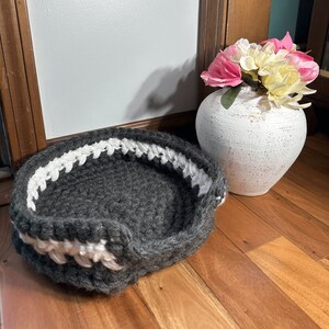 FREE GIFT with Purchase of Super Bulky Crocheted Pet Bet| Cat Bed | Small Dog Bed | Crochet Pet Bed | Cozy, Soft, Durable