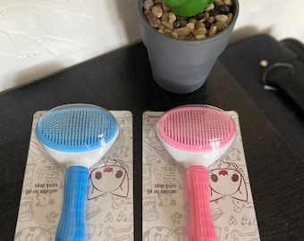 Cat/dog brush