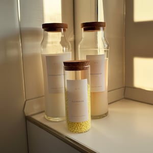 Étiquettes personnalisées pour contenants en verre : lessive, bio, couleur, laine, lessive forte, lessive douce et plus encore - une organisation de lessive élégante !