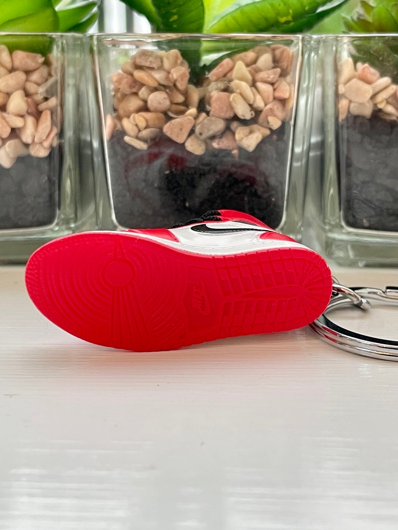 mini jordan sneaker keychain