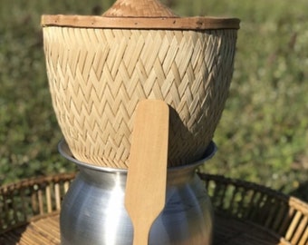Sticky rice steamer made from bamboo, size 21x24 cm and lid size 26 cm, with finely polished spatula