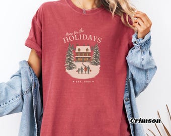 Camiseta "Lar para as Festas", Camiseta Natalina Vintage, Camiseta Natalina Aconchegante para a Família, Camiseta Retrô para Cabana de Inverno, Presente de Natal Comfort Colors