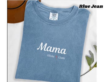 Koszulka Mama Script | Spersonalizowane imiona, bawełniana koszulka barwiona na odzieży