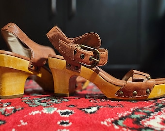 Y2K Vintage Frye Savannah Woman's Boho Heel's Leather/Wood Adjustable Toe/Heel Size 8